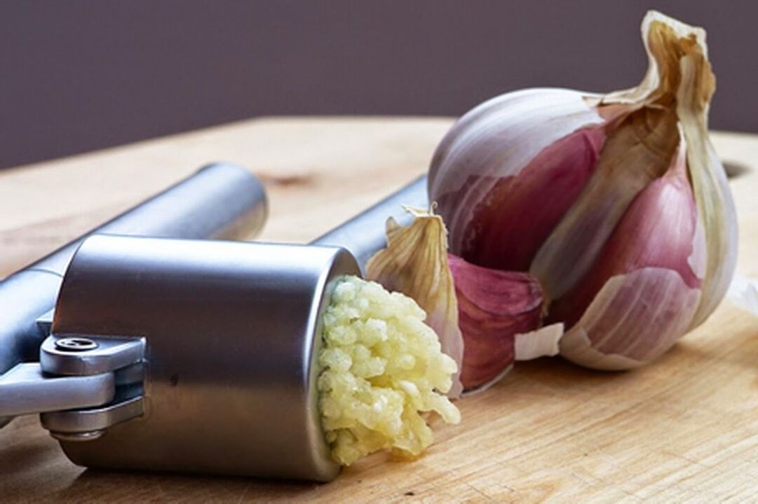 garlic to eliminate parasites